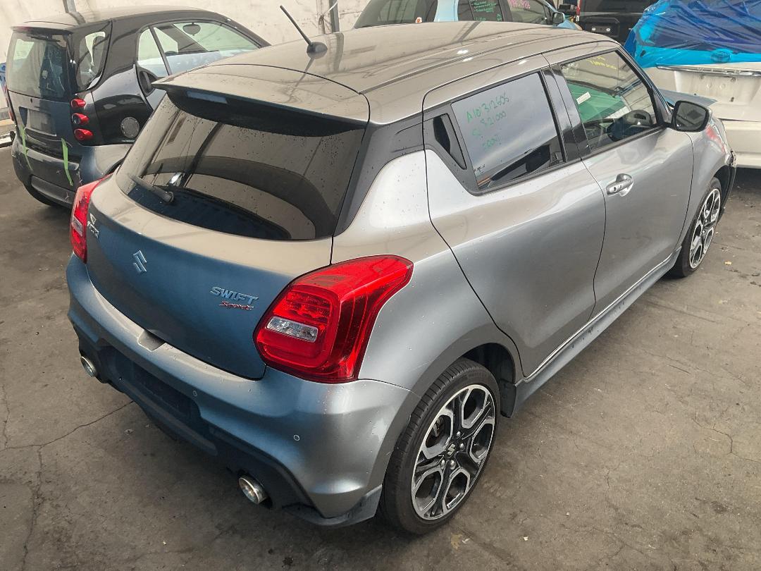 Photo '13' of Suzuki Swift Sport