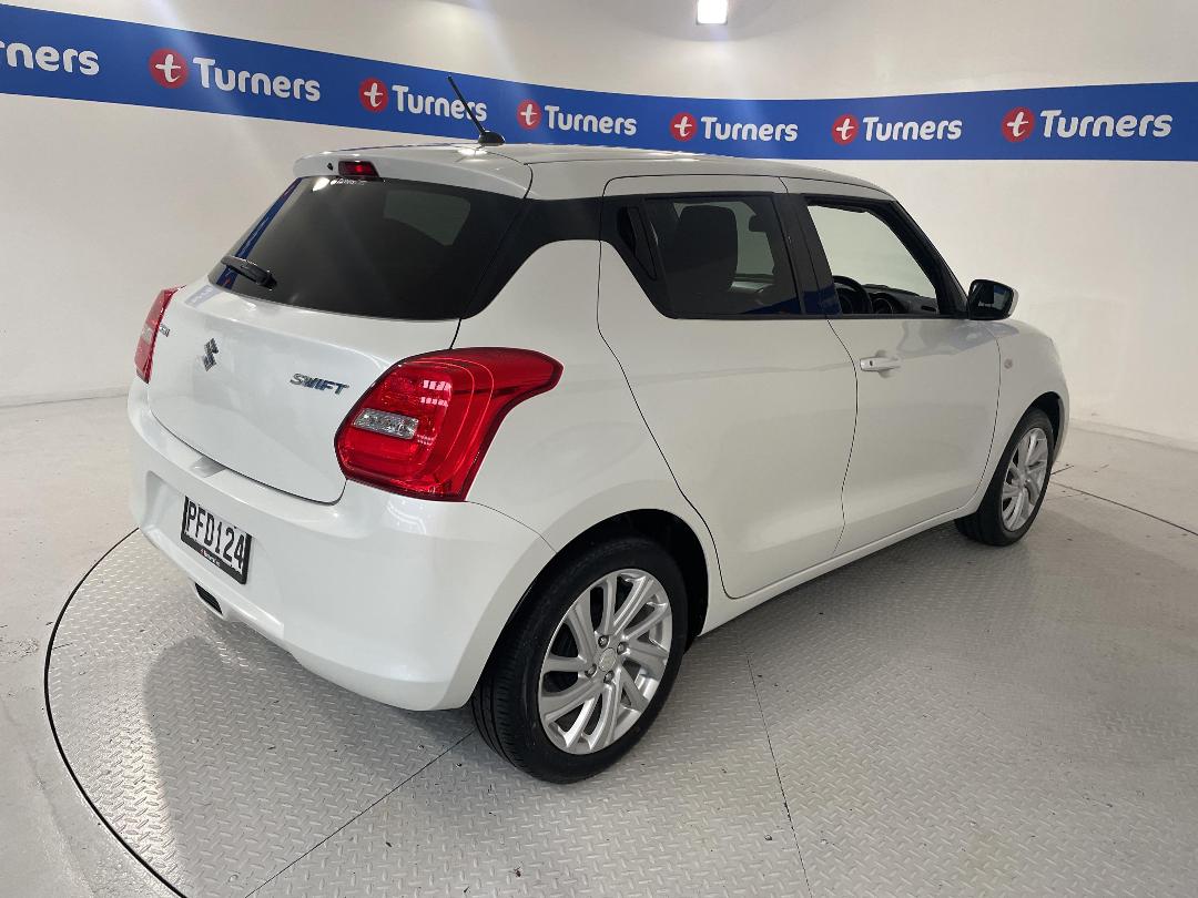 Photo '7' of Suzuki Swift