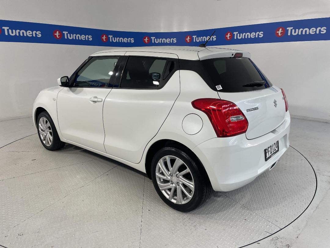 Photo '5' of Suzuki Swift