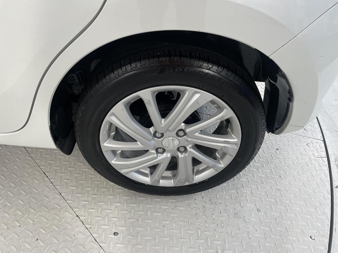 Photo '11' of Suzuki Swift