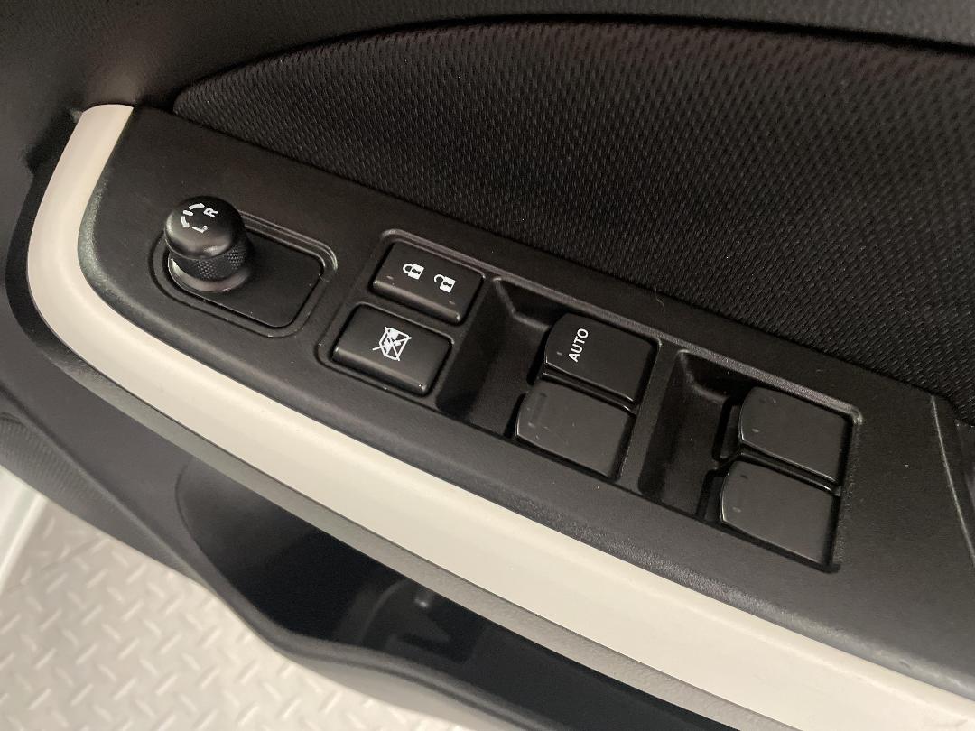 Photo '23' of Suzuki Swift