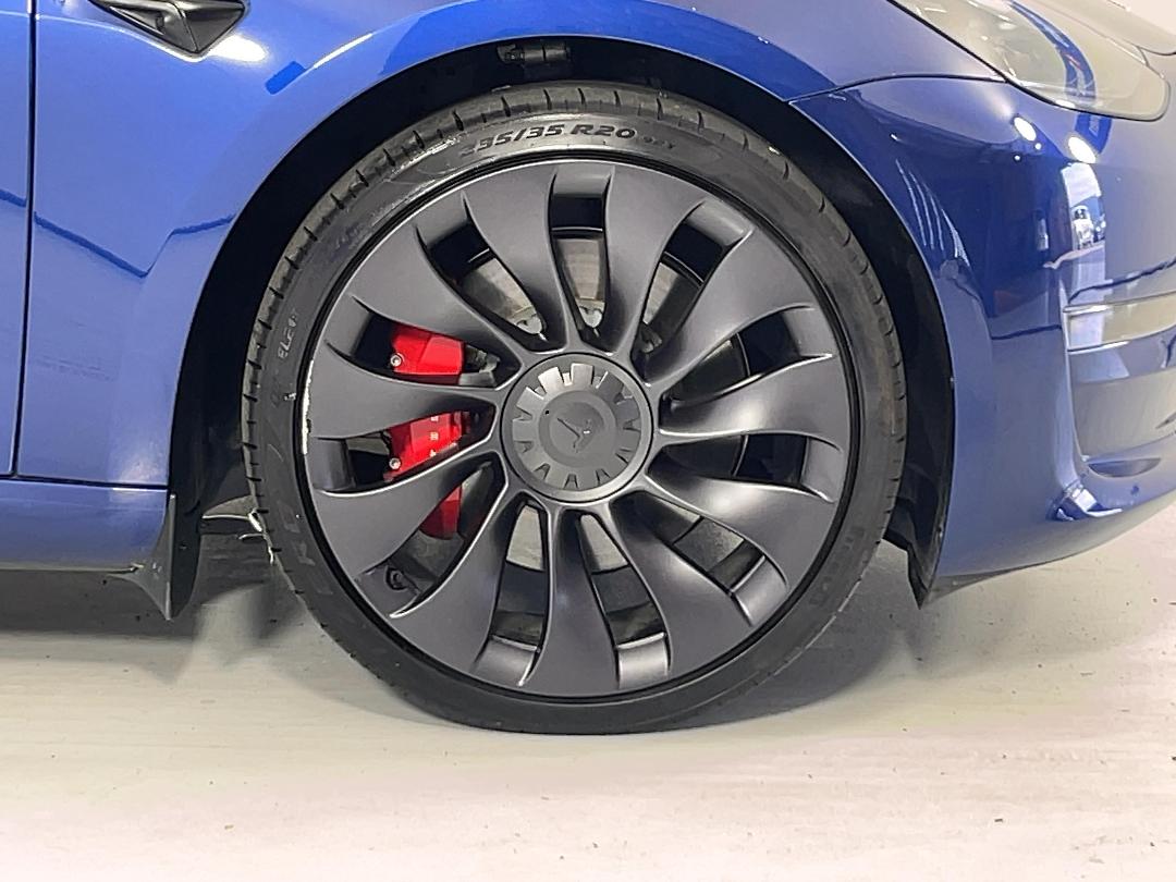 Photo '9' of Tesla Model 3