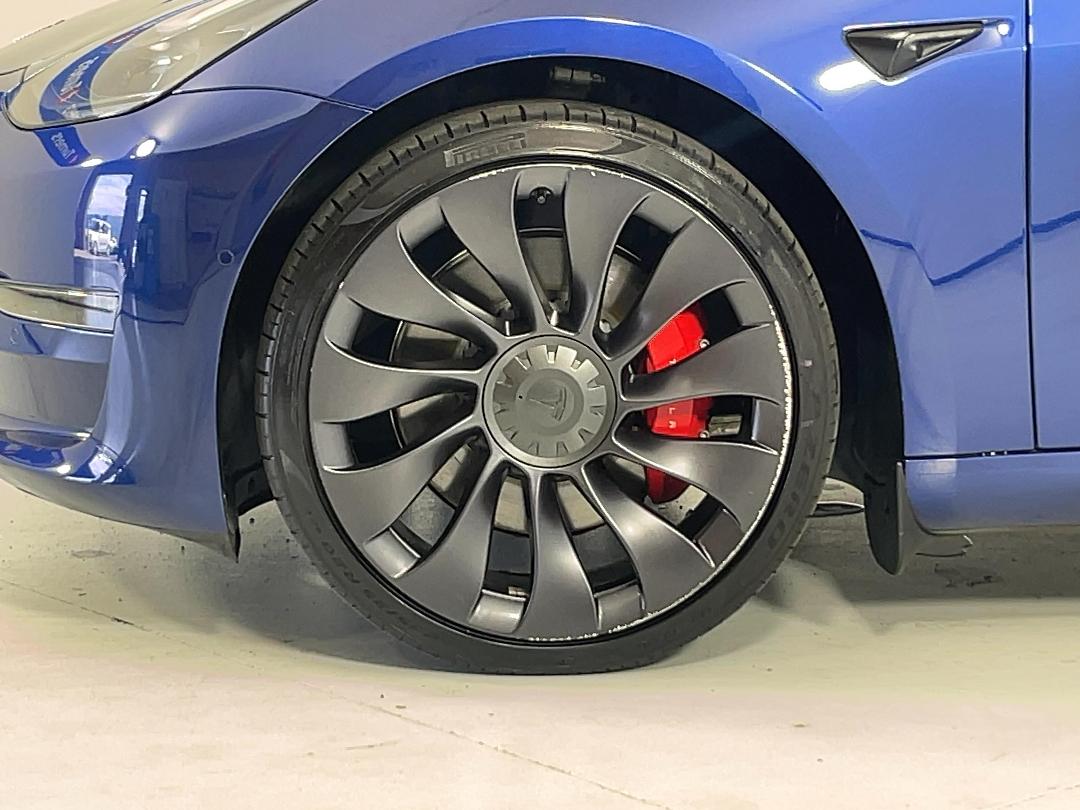 Photo '10' of Tesla Model 3