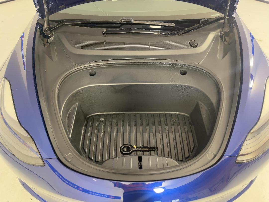 Photo '13' of Tesla Model 3