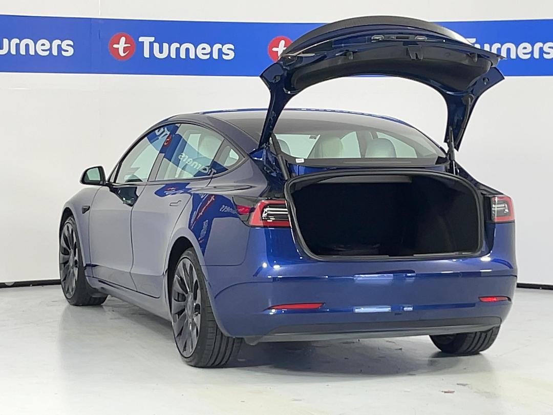 Photo '23' of Tesla Model 3