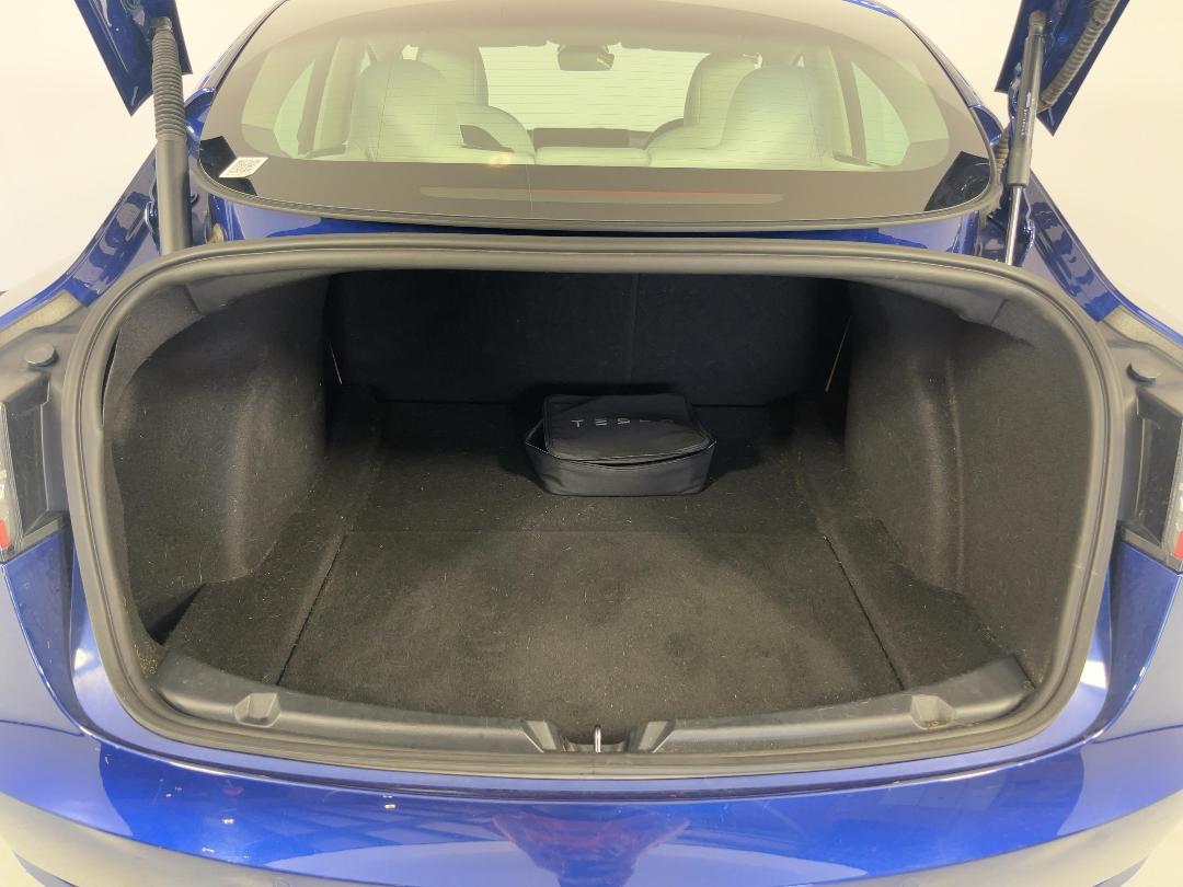 Photo '14' of Tesla Model 3