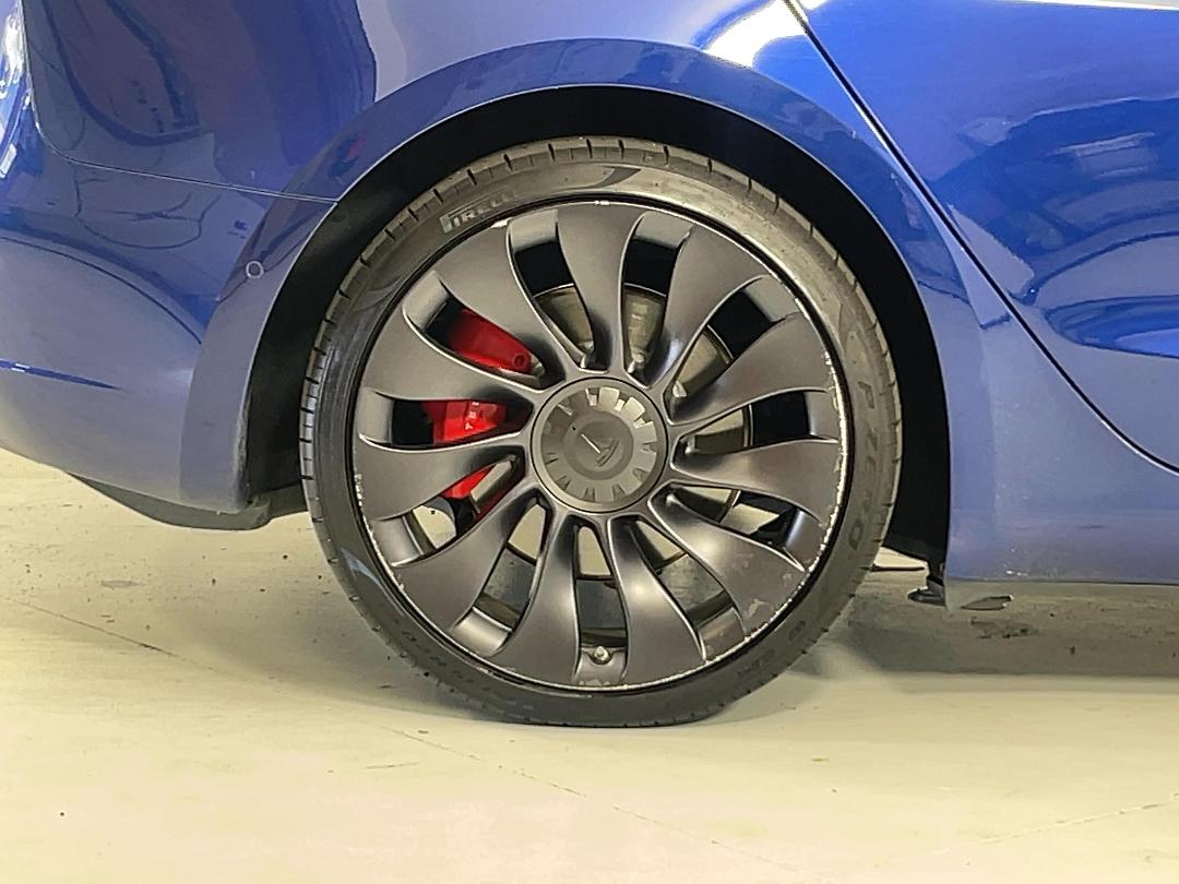 Photo '12' of Tesla Model 3