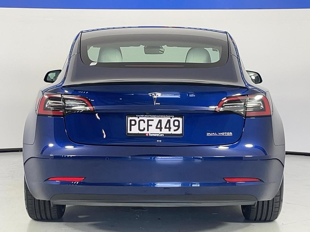 Photo '6' of Tesla Model 3