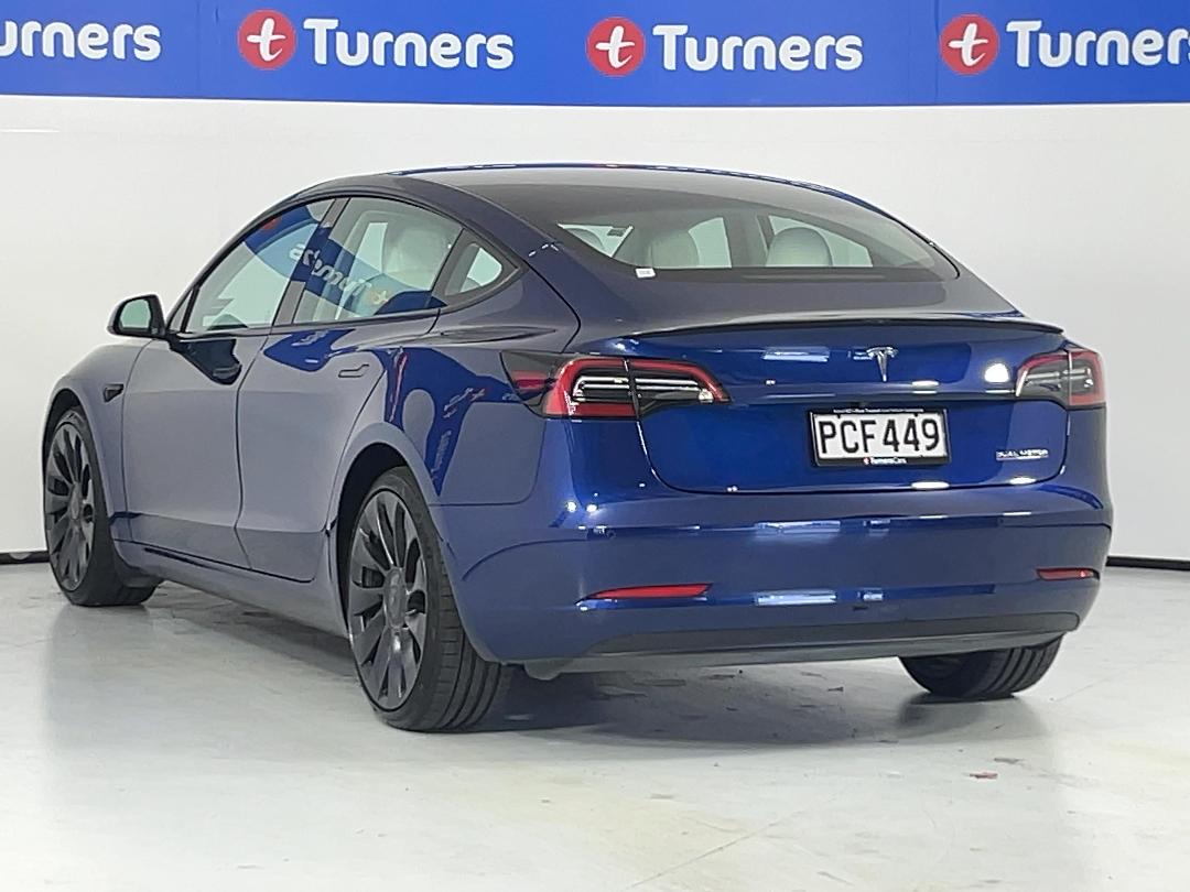 Photo '5' of Tesla Model 3