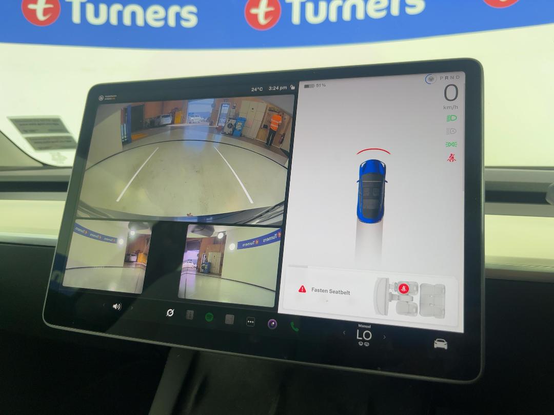 Photo '24' of Tesla Model 3