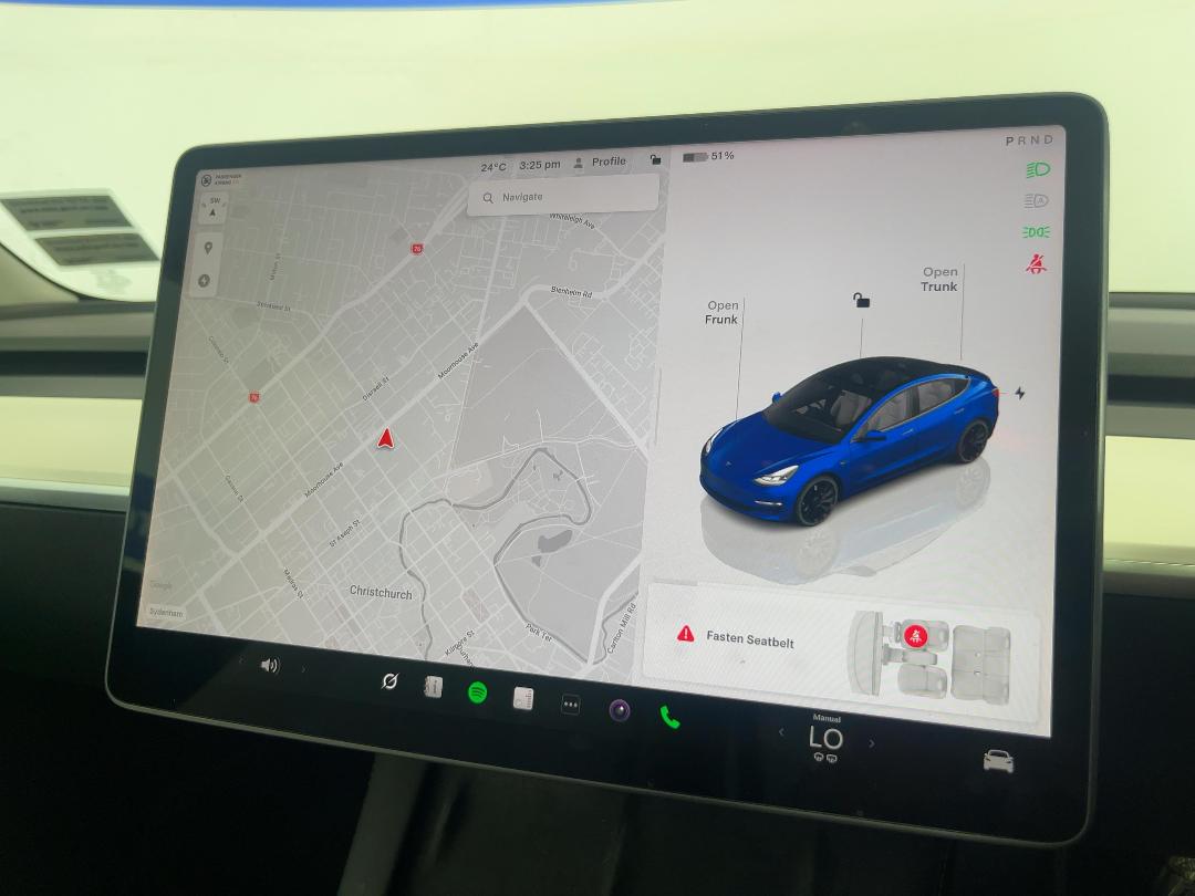 Photo '26' of Tesla Model 3