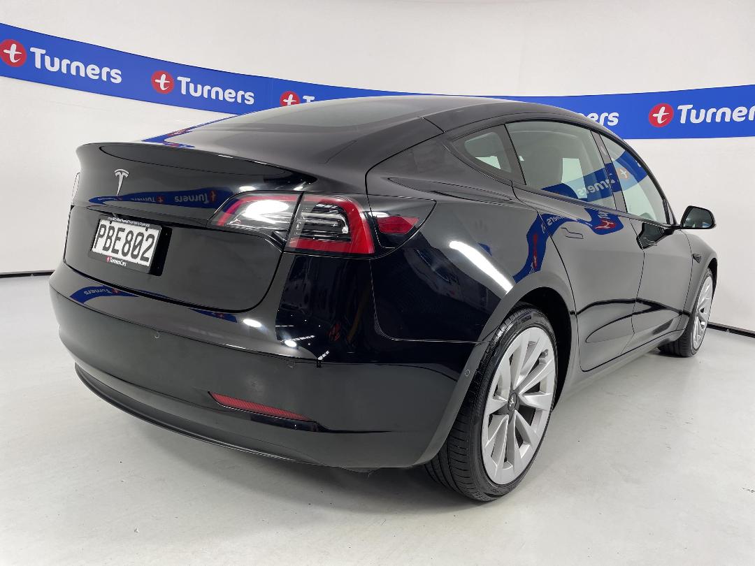 Photo '7' of Tesla Model 3