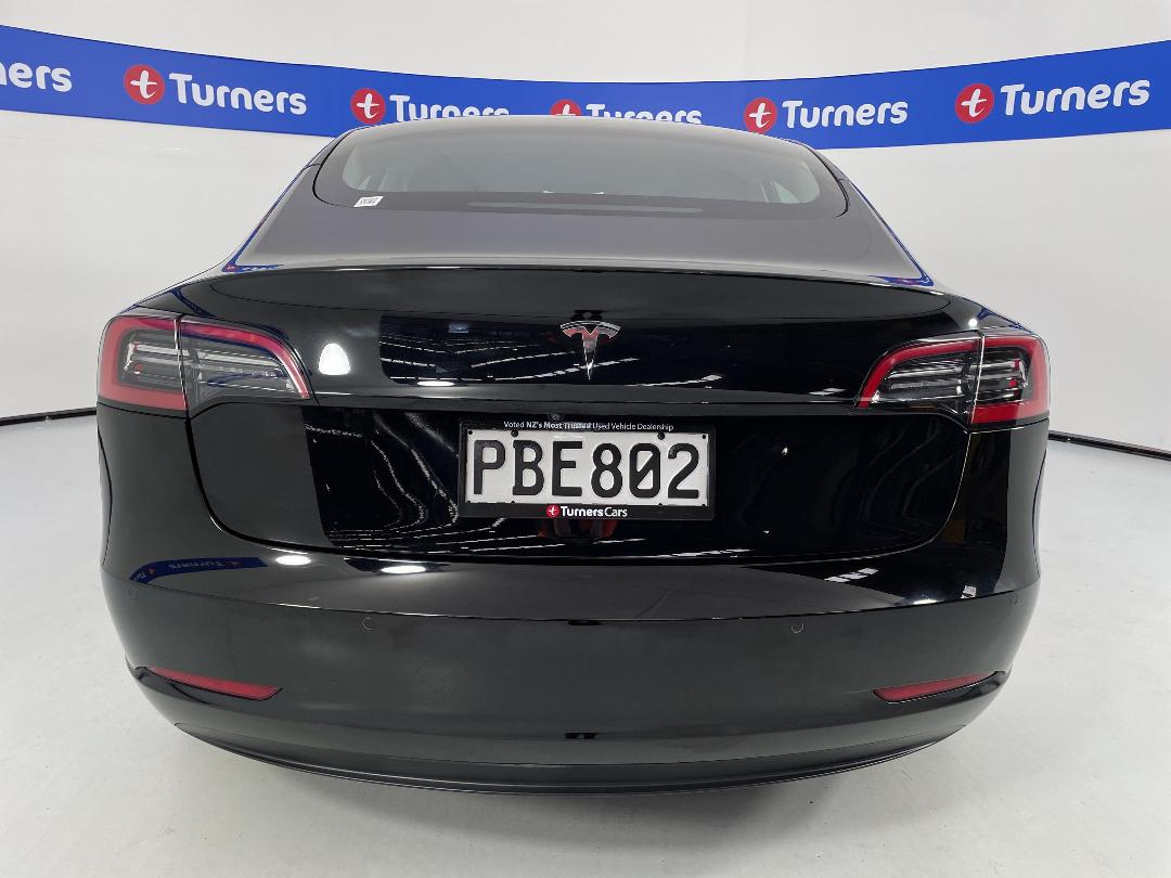 Photo '6' of Tesla Model 3