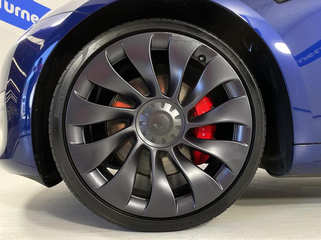 Photo '10' of Tesla Model 3