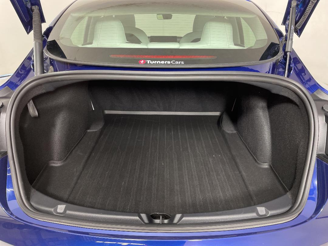 Photo '14' of Tesla Model 3