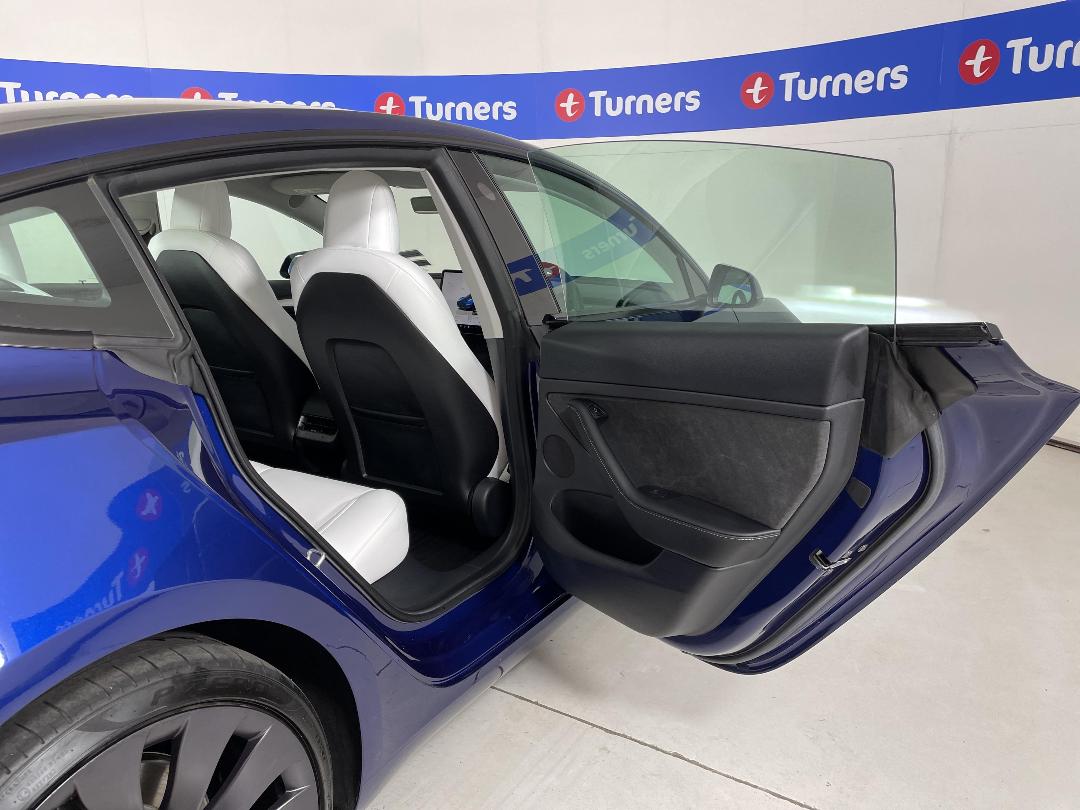 Photo '19' of Tesla Model 3