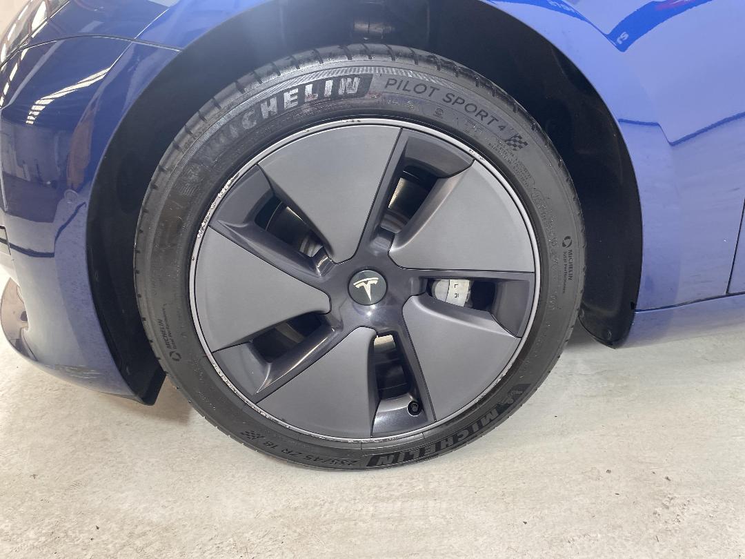 Photo '10' of Tesla Model 3