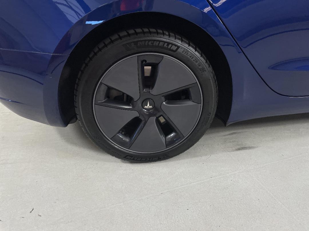 Photo '12' of Tesla Model 3