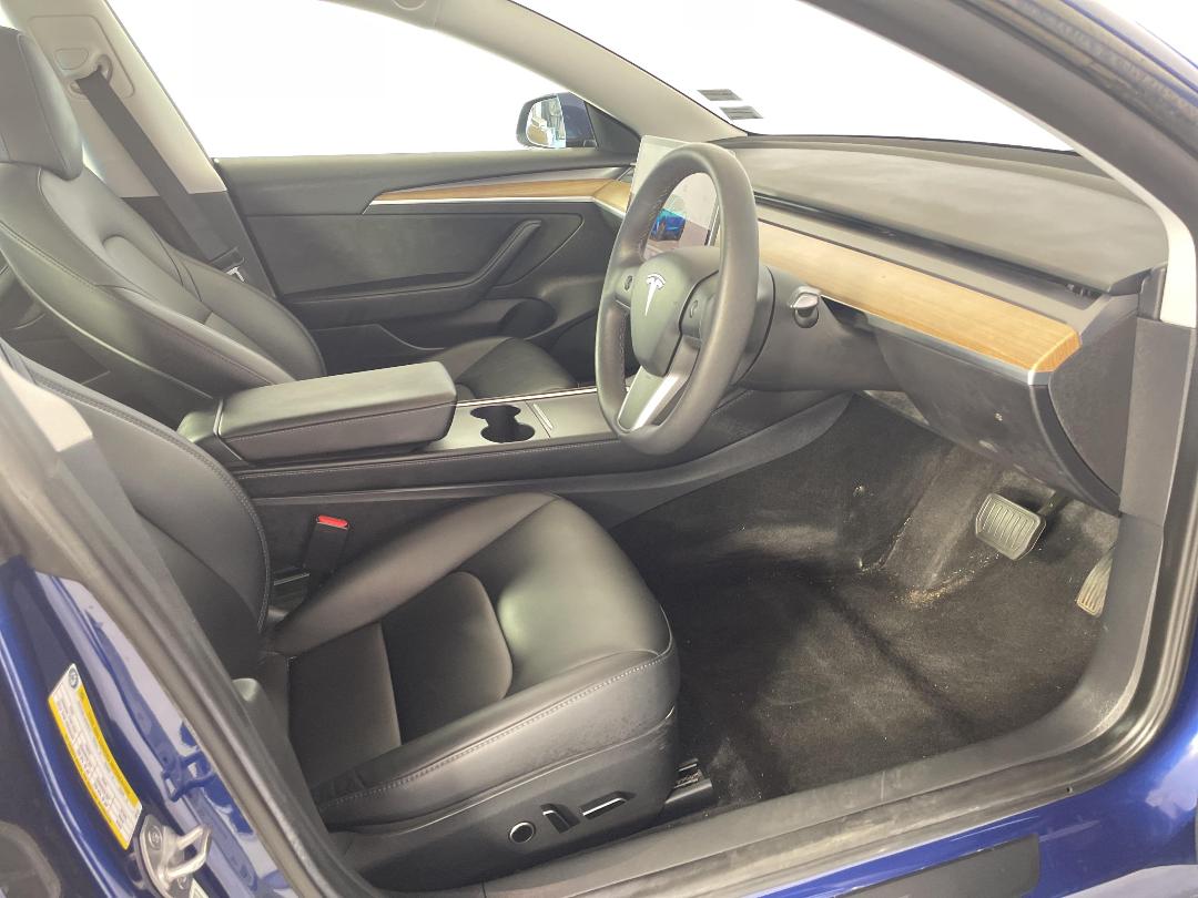 Photo '16' of Tesla Model 3