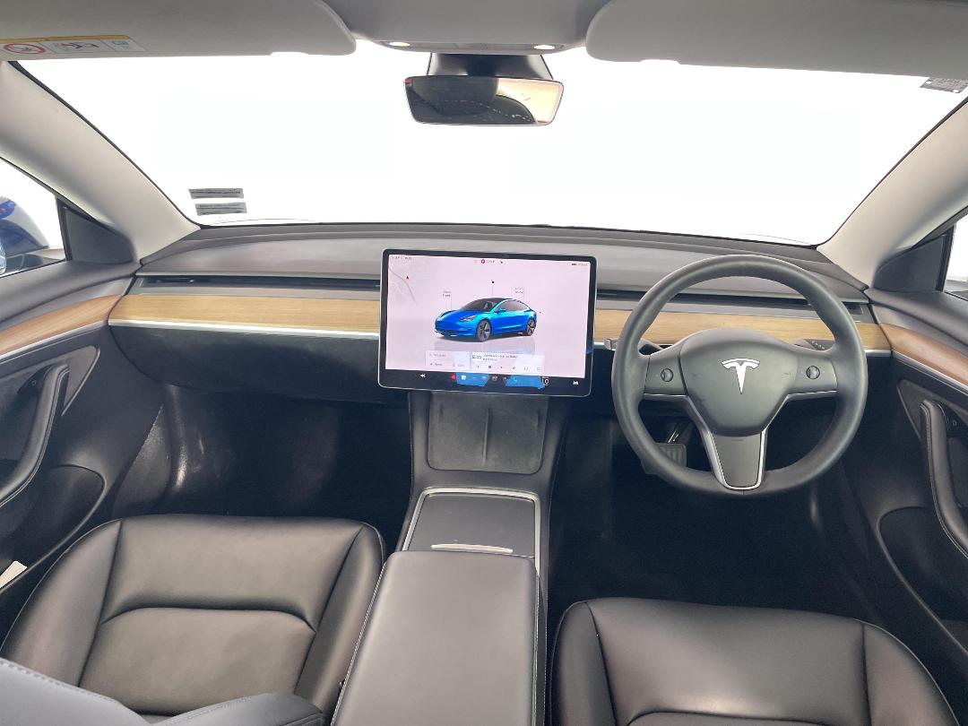 Photo '17' of Tesla Model 3