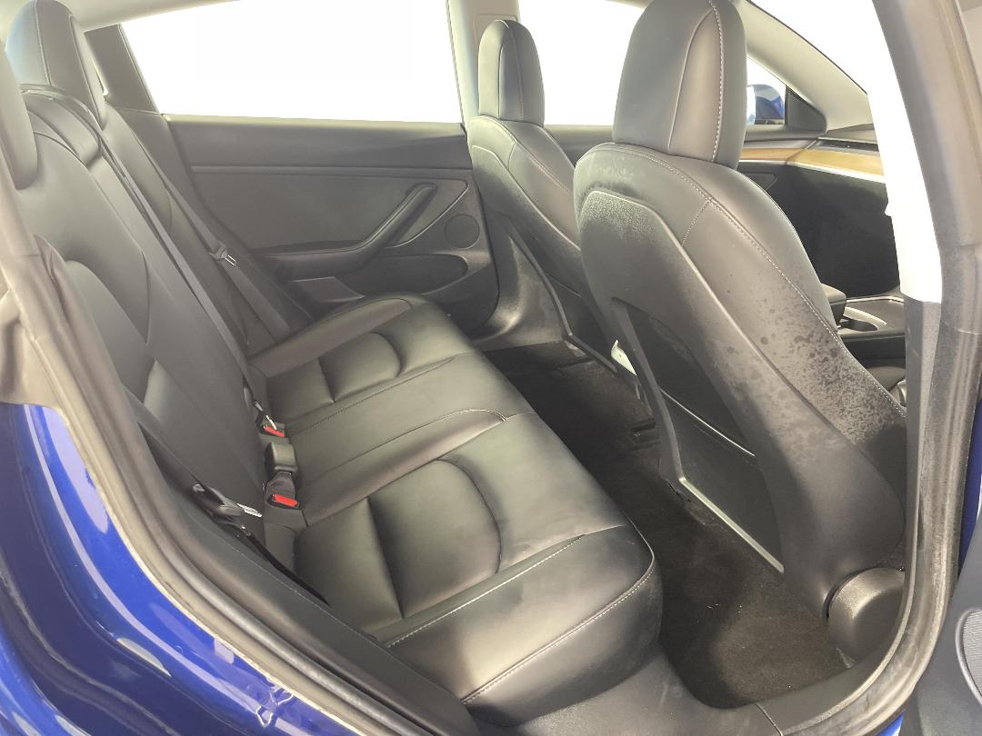 Photo '20' of Tesla Model 3