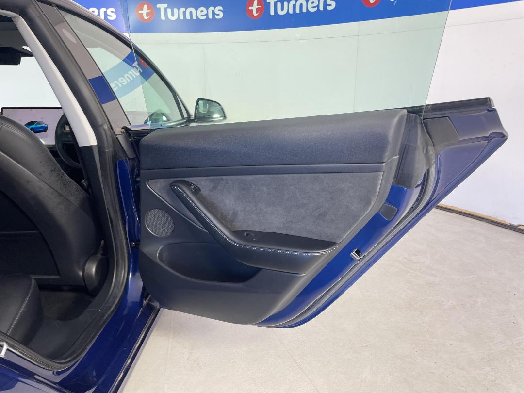 Photo '19' of Tesla Model 3