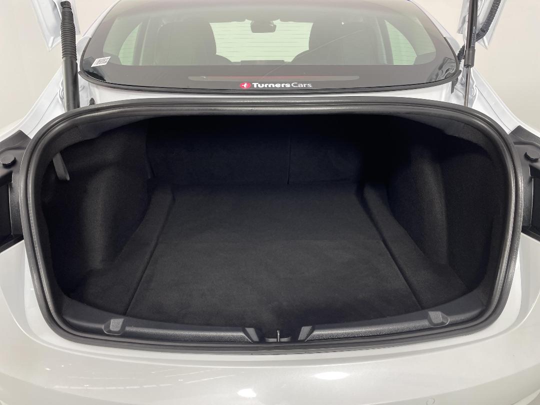 Photo '14' of Tesla Model 3