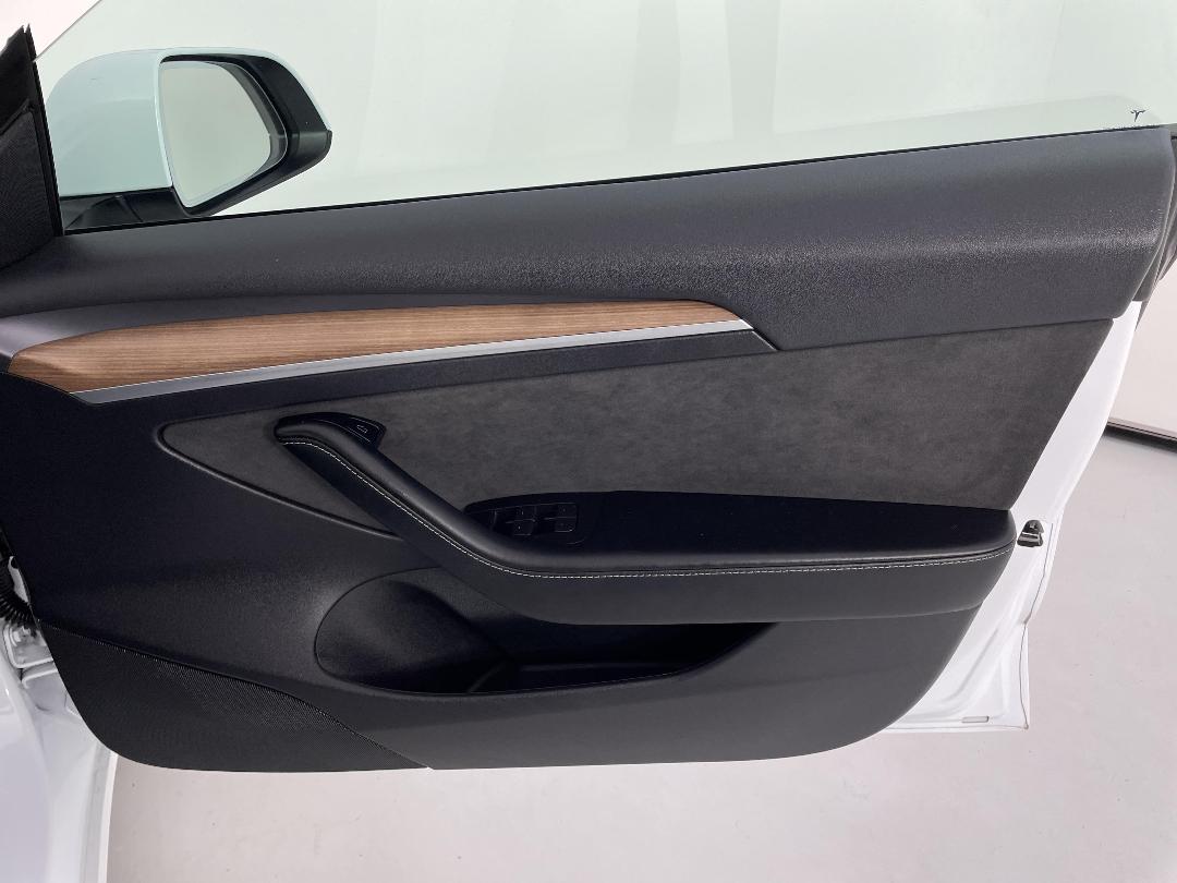 Photo '15' of Tesla Model 3