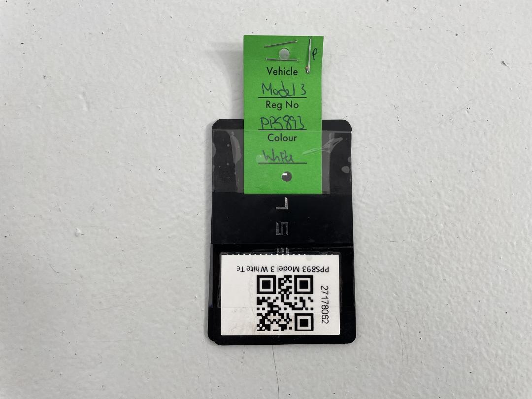 Photo '22' of Tesla Model 3