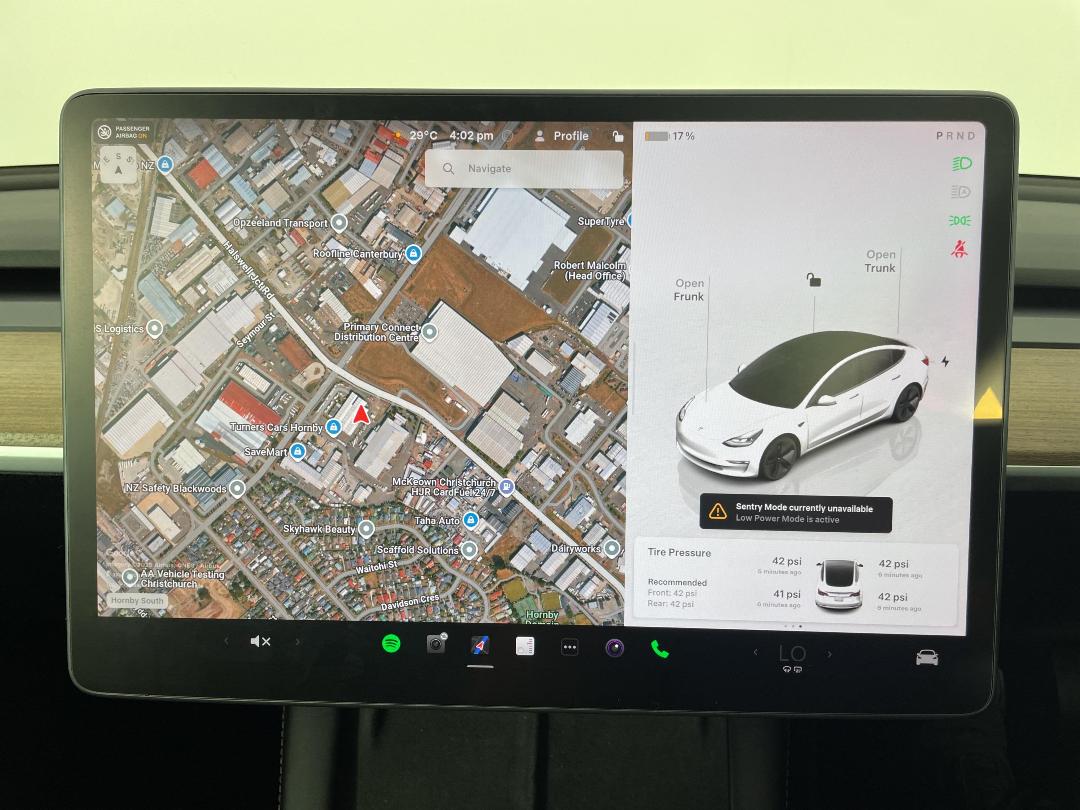 Photo '24' of Tesla Model 3