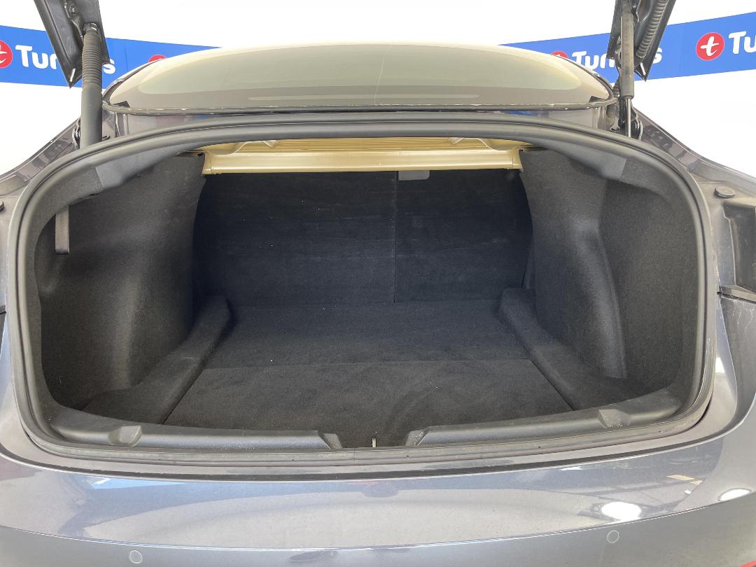 Photo '14' of Tesla Model 3