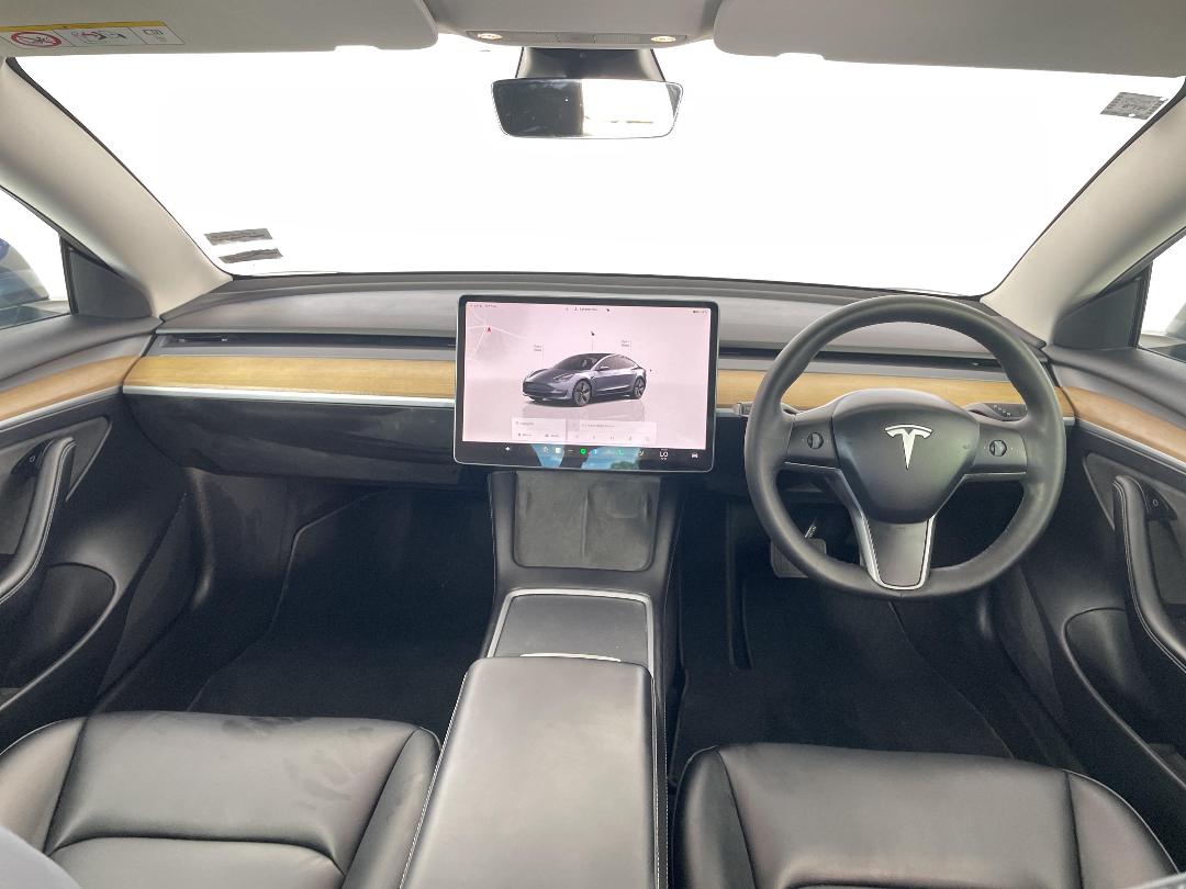 Photo '17' of Tesla Model 3