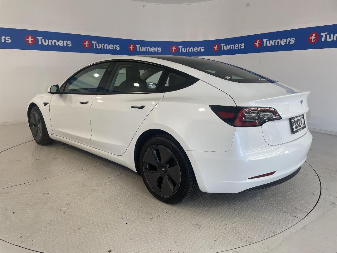 Photo '5' of Tesla Model 3