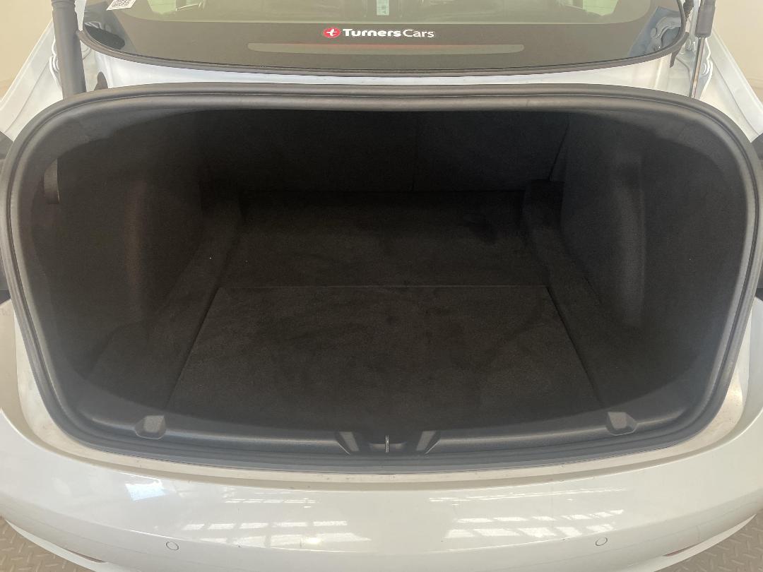 Photo '14' of Tesla Model 3