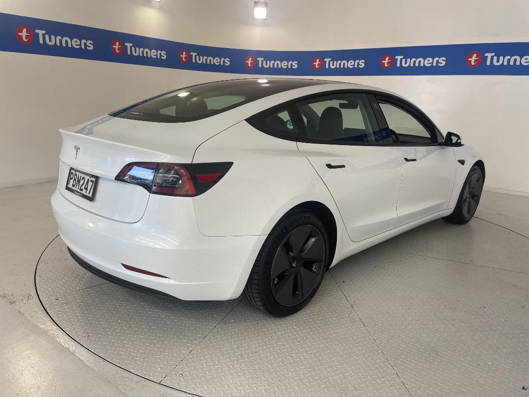 Photo '7' of Tesla Model 3