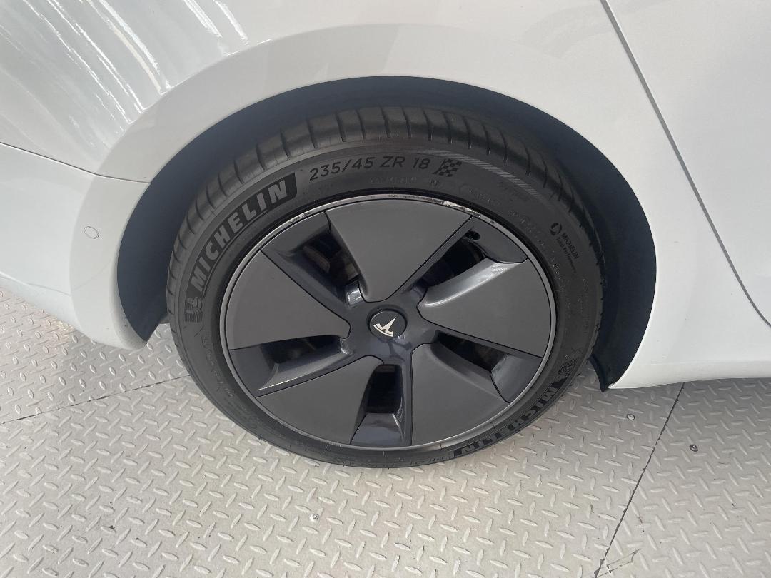 Photo '12' of Tesla Model 3