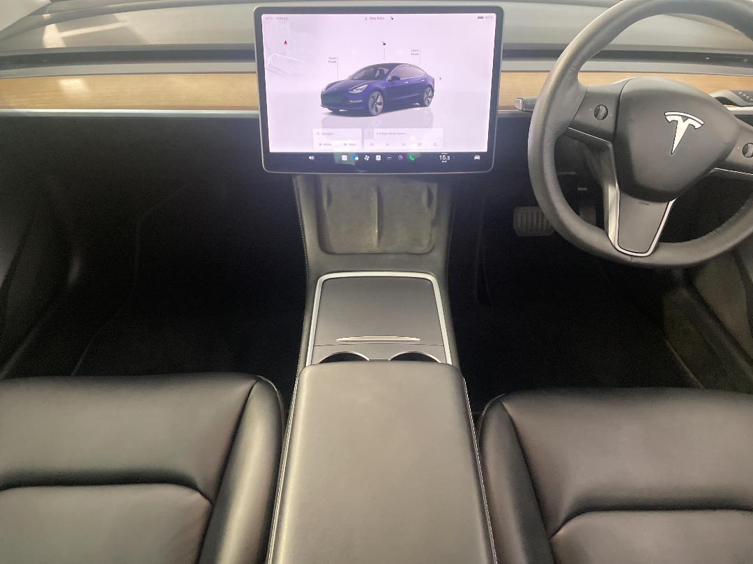 Photo '18' of Tesla Model 3