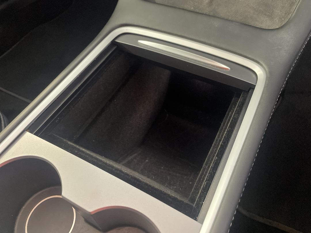 Photo '28' of Tesla Model 3