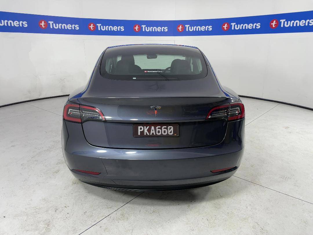 Photo '6' of Tesla Model 3