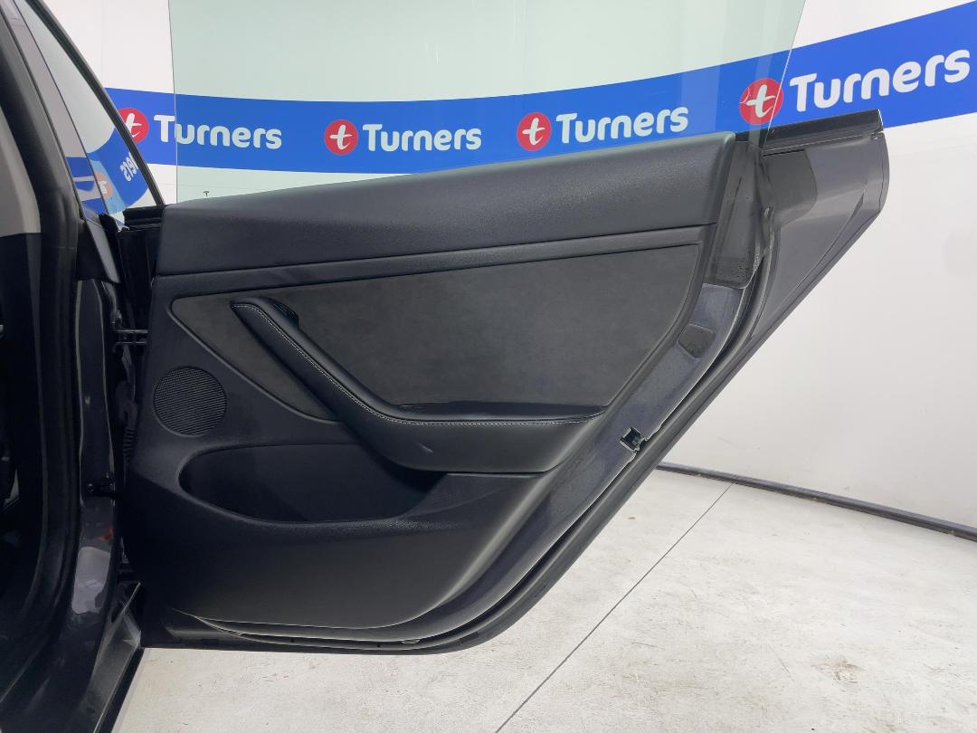 Photo '19' of Tesla Model 3