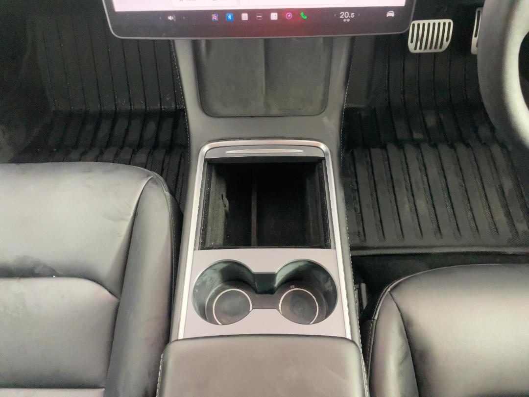 Photo '18' of Tesla Model 3