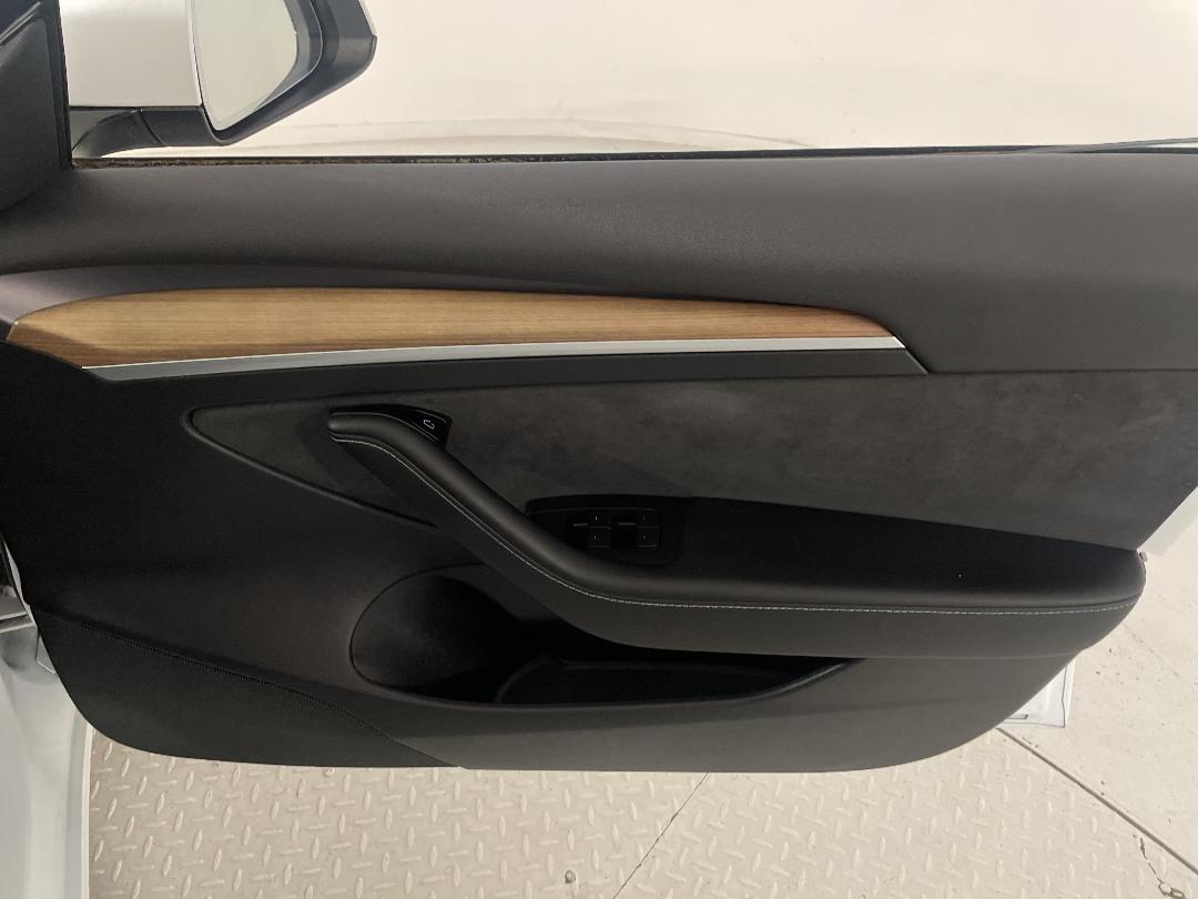 Photo '15' of Tesla Model 3 Photo '15' of Tesla Model 3