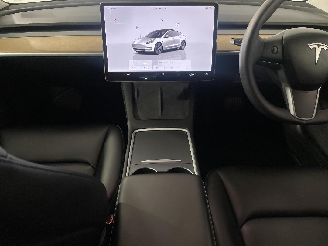 Photo '18' of Tesla Model 3 Photo '18' of Tesla Model 3