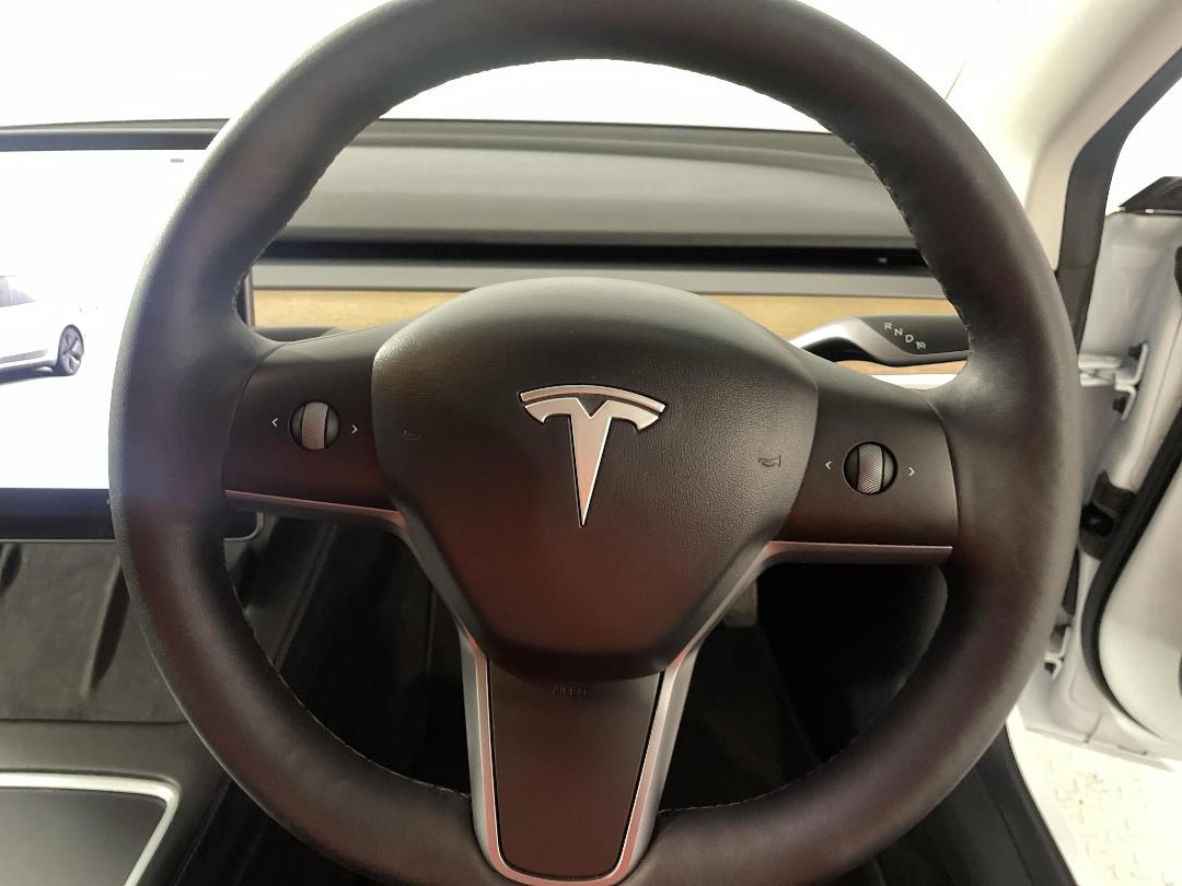 Photo '25' of Tesla Model 3 Photo '25' of Tesla Model 3