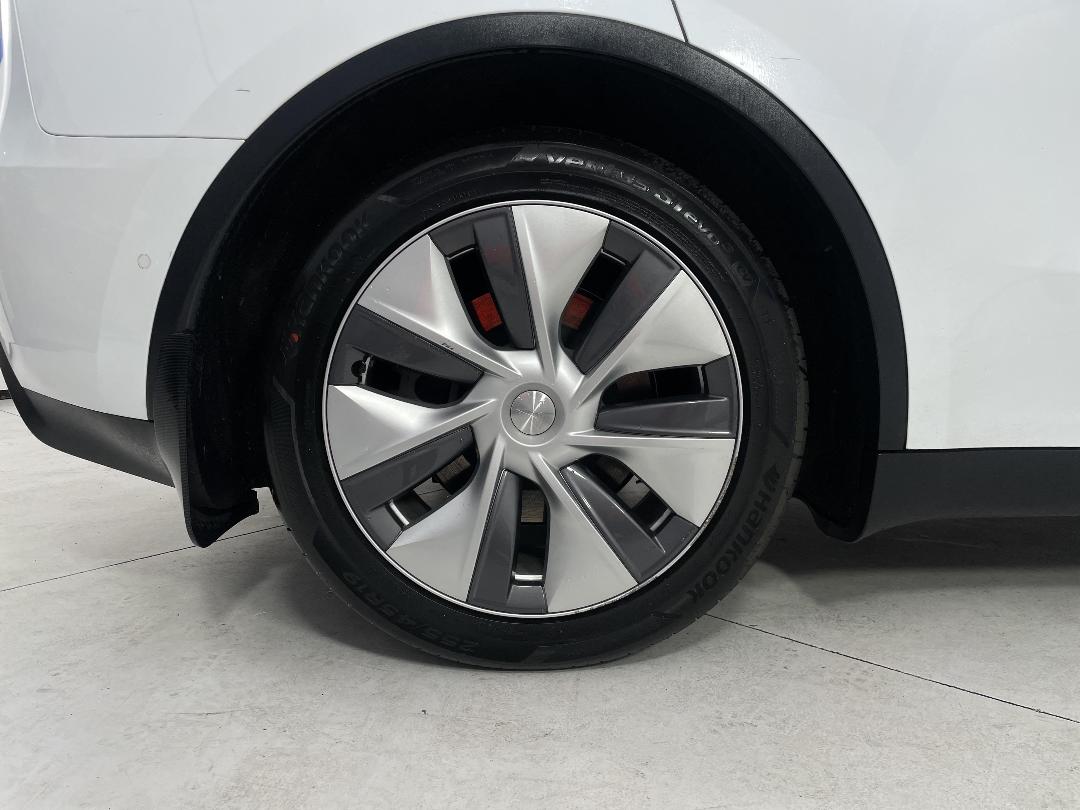 Photo '12' of Tesla Model Y