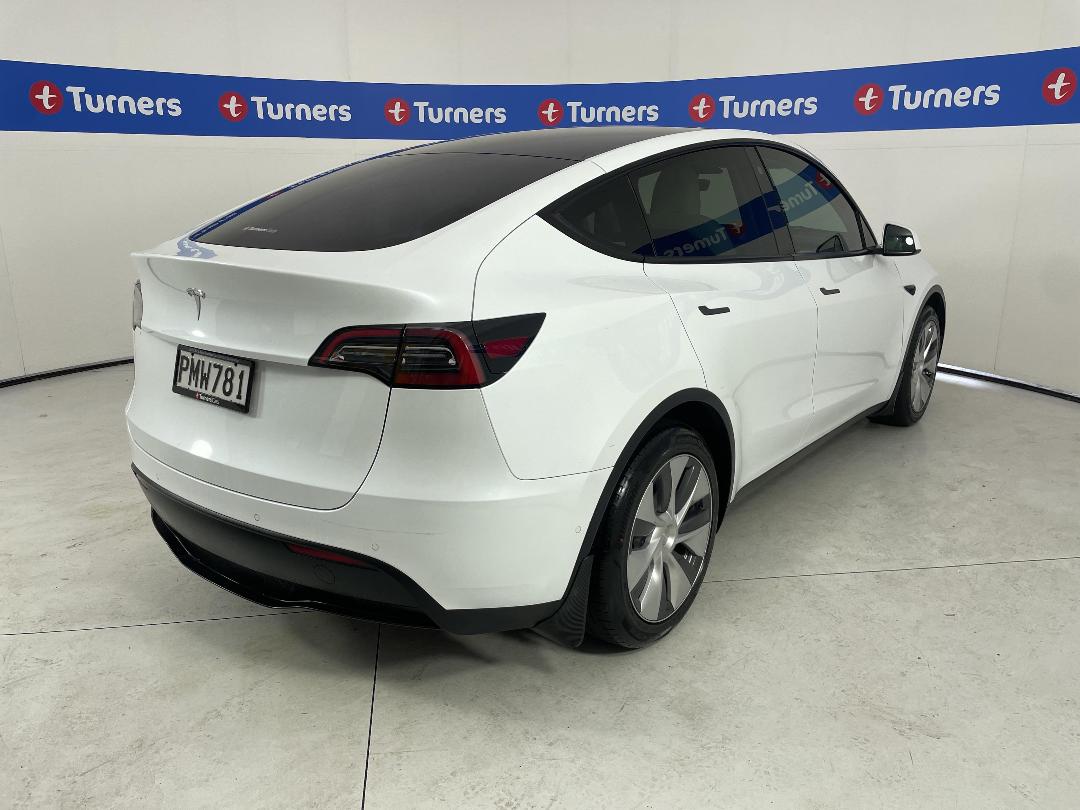 Photo '7' of Tesla Model Y