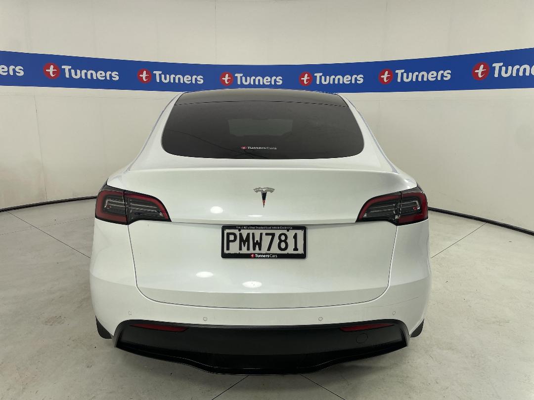 Photo '6' of Tesla Model Y