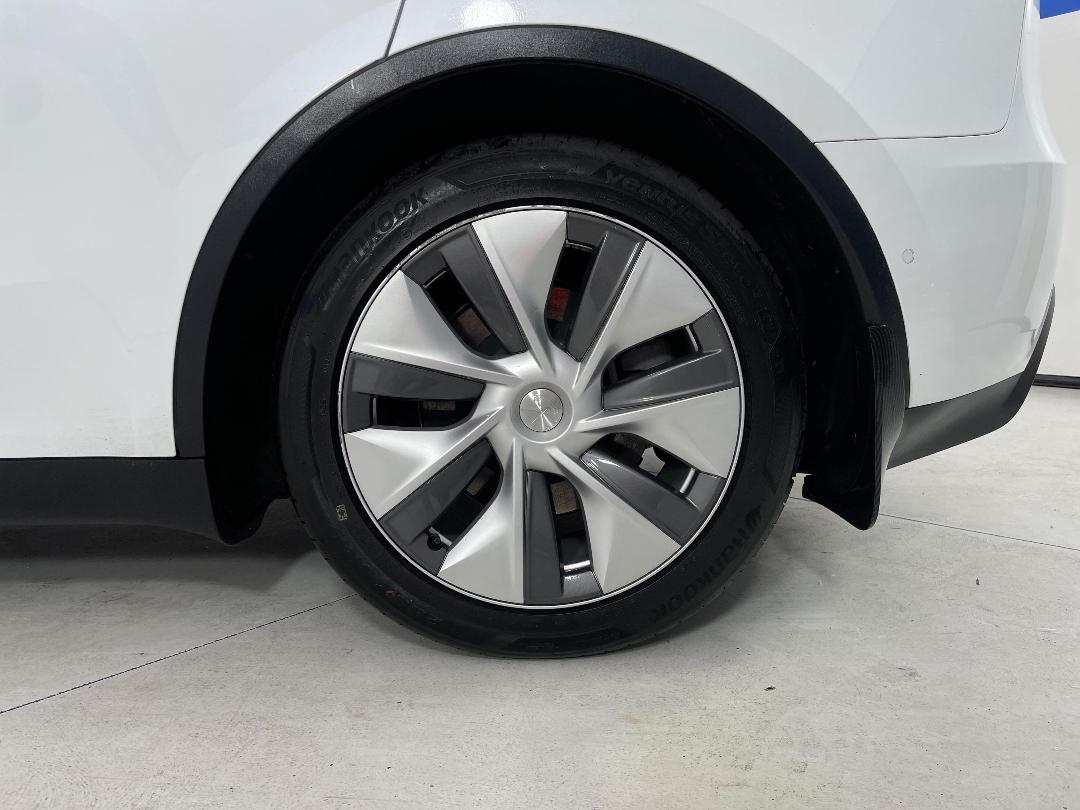 Photo '11' of Tesla Model Y