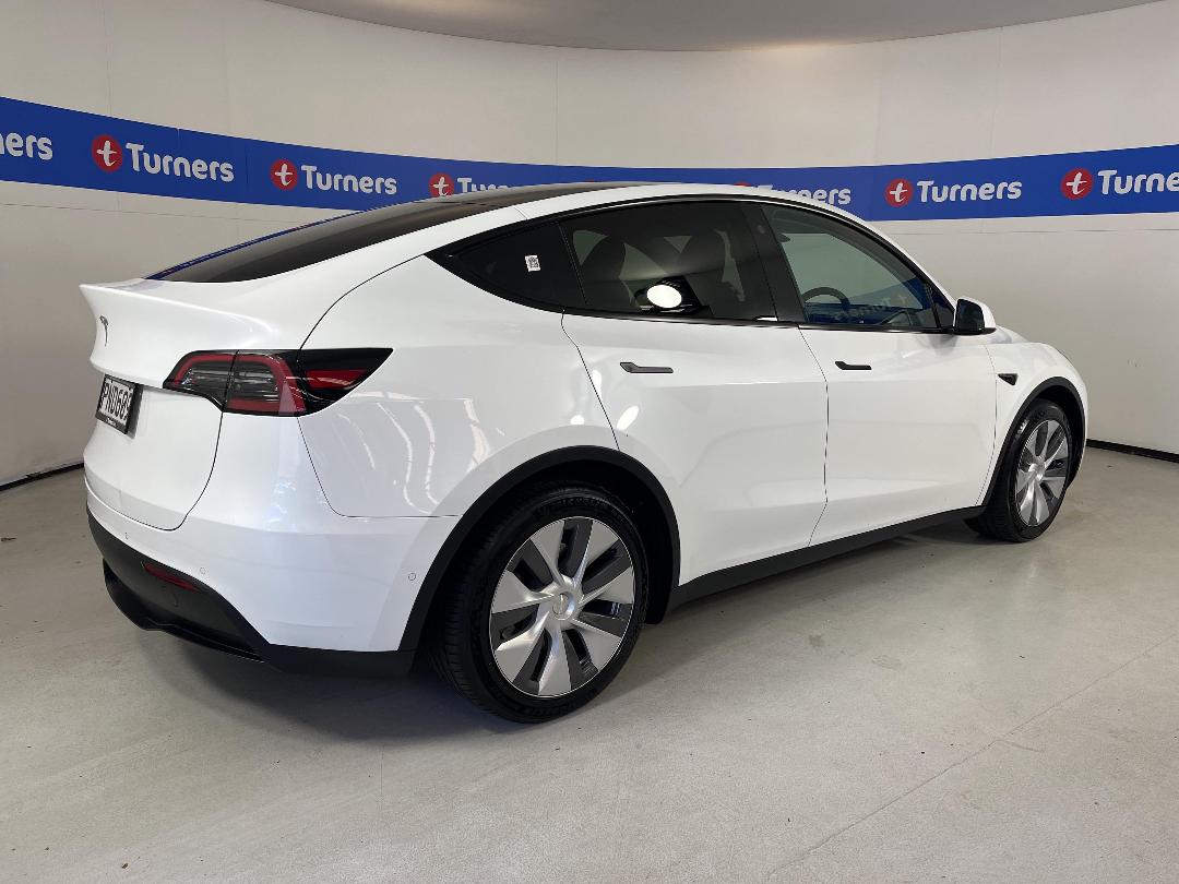 Photo '7' of Tesla Model Y