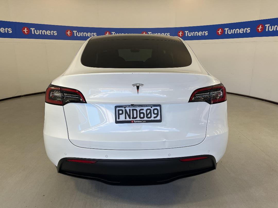 Photo '6' of Tesla Model Y